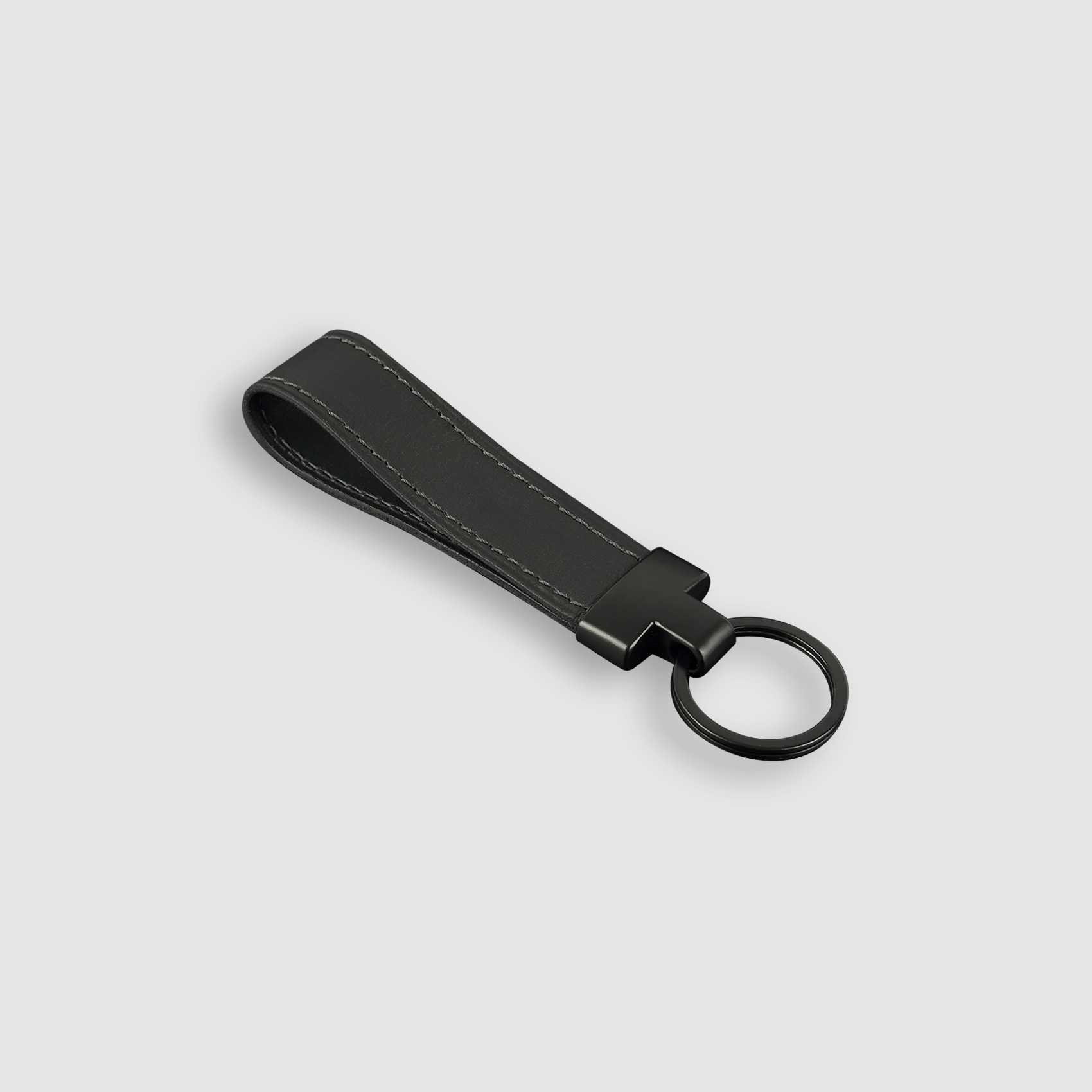 Large key ring black baranil calf leather lying